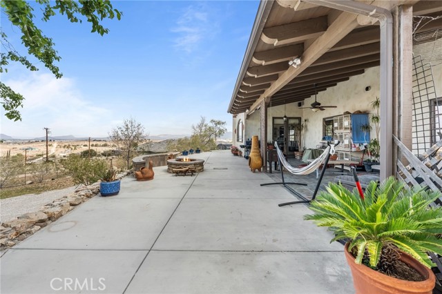 9075 Mesa Vista Street, Apple Valley CA: https://media.crmls.org/medias/e371f46a-969b-4c37-a1cd-47b1b4fa7b02.jpg