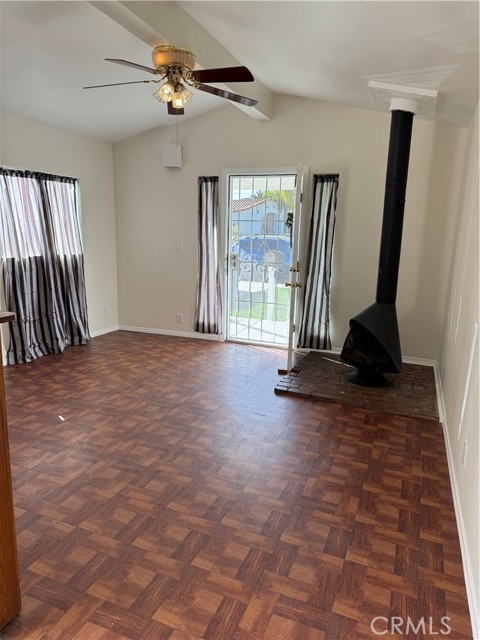 Detail Gallery Image 4 of 30 For 6060 6060 Myrtle Ave, Long Beach,  CA 90805 - 2 Beds | 1 Baths