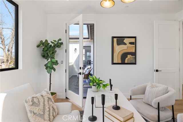 Detail Gallery Image 27 of 34 For 22002 Ocean Ave, Torrance,  CA 90503 - 4 Beds | 4/1 Baths