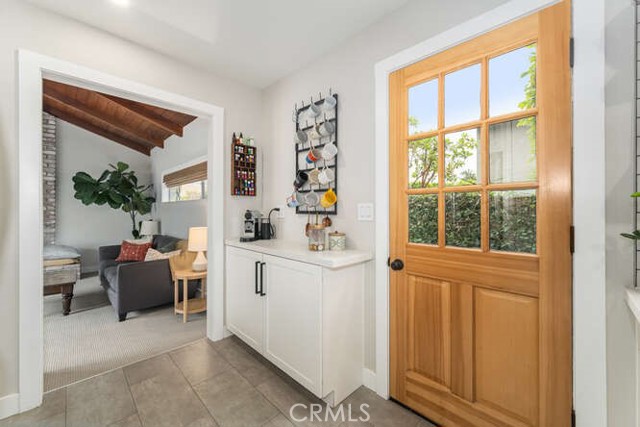 3650 Claremore Avenue, Long Beach CA: https://media.crmls.org/medias/e3729519-a750-464a-a3c8-99216db7a310.jpg