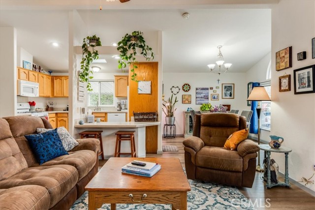 Detail Gallery Image 13 of 50 For 51 Quinta Ct, Paso Robles,  CA 93446 - 3 Beds | 2 Baths