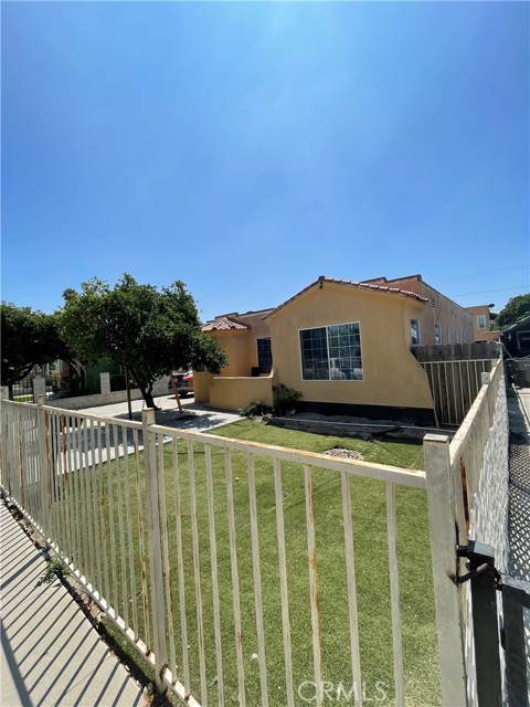 Detail Gallery Image 1 of 4 For 3226 Palm Ave, Lynwood,  CA 90262 - – Beds | – Baths