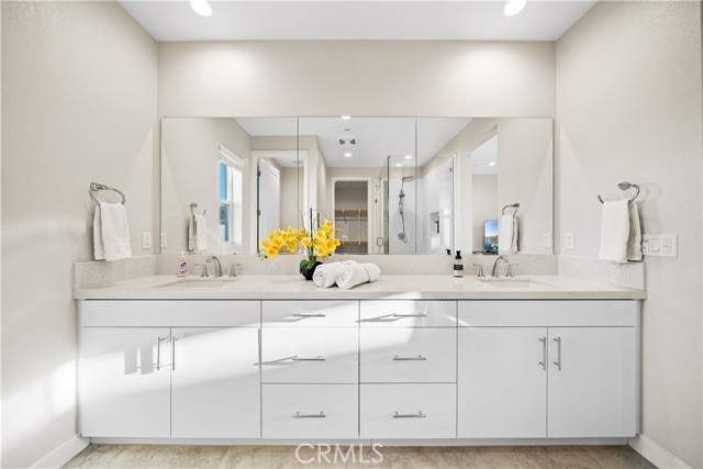 151 Fremont, Lake Forest CA: https://media.crmls.org/medias/e374256c-5ee1-4077-a5cc-299a78ce5b75.jpg