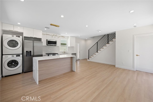 Detail Gallery Image 20 of 29 For 8313 Kittyhawk Ave, Los Angeles,  CA 90045 - – Beds | – Baths