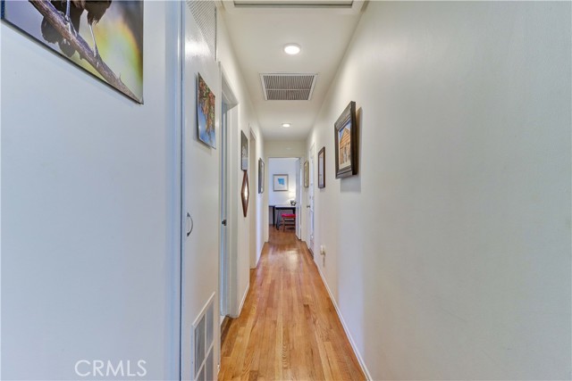 1403 Cuernavaca Place, Claremont CA: https://media.crmls.org/medias/e374cb0f-7425-422b-8d21-b4331a505879.jpg