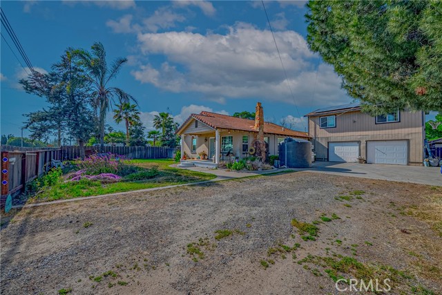 Detail Gallery Image 2 of 34 For 2415 E Childs Ave, Merced,  CA 95341 - 5 Beds | 2 Baths