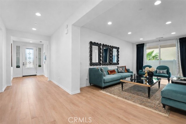 Detail Gallery Image 6 of 43 For 34490 Bloomberry, Murrieta,  CA 92563 - 3 Beds | 2/1 Baths