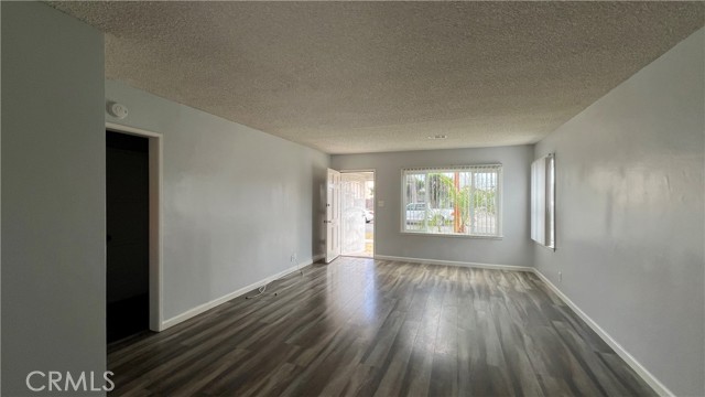 Detail Gallery Image 2 of 21 For 14763 Ryon Ave, Bellflower,  CA 90706 - 2 Beds | 1 Baths