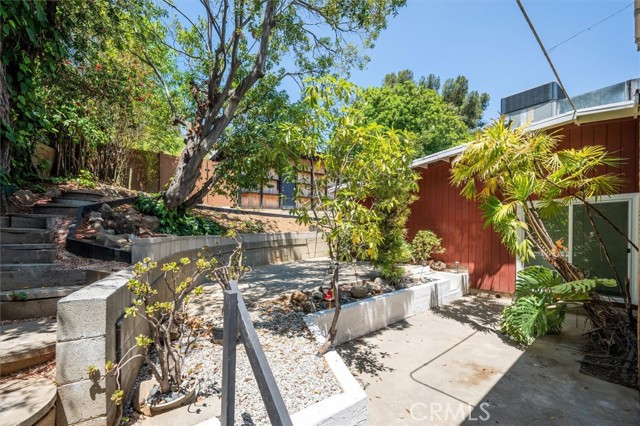 3288 Velma Drive, Los Angeles CA: https://media.crmls.org/medias/e376b6de-8b55-4a9d-b6bc-de99491996ee.jpg