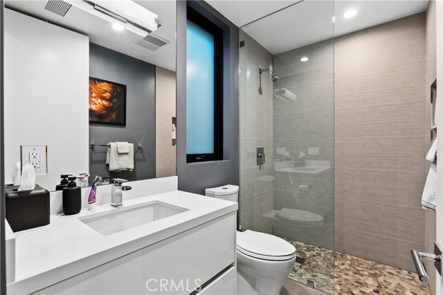 7139 Macapa Drive, Los Angeles CA: https://media.crmls.org/medias/e376fb99-bc43-49d5-b0df-98799f31c7ae.jpg