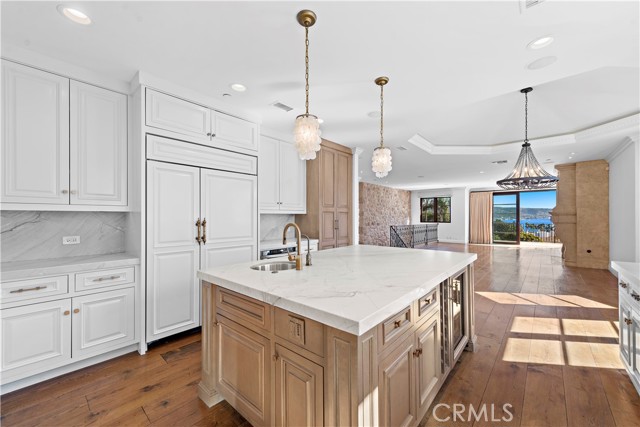 Detail Gallery Image 17 of 71 For 177 Crescent Bay Dr, Laguna Beach,  CA 92651 - 4 Beds | 4/2 Baths
