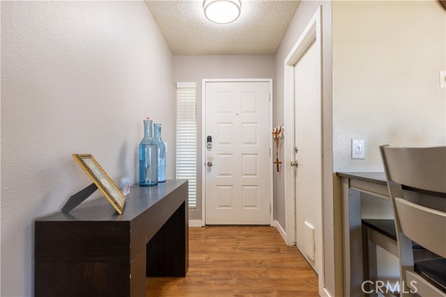 Detail Gallery Image 4 of 27 For 42015 Cosmic Dr, Temecula,  CA 92592 - 2 Beds | 1 Baths