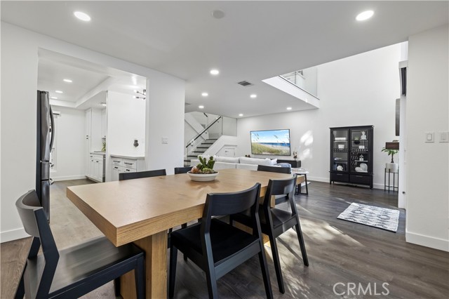 Detail Gallery Image 5 of 46 For 10061 Melinda Way #2,  Northridge,  CA 91325 - 2 Beds | 2/1 Baths