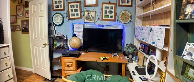 Detail Gallery Image 21 of 44 For 10975 Decker, Oak Hills,  CA 92344 - 3 Beds | 2 Baths