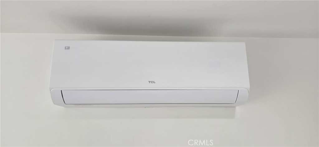 https://media.crmls.org/medias/e37a0513-cbf6-42f6-b71d-a937ce851ce8.jpg?preset=X-Large