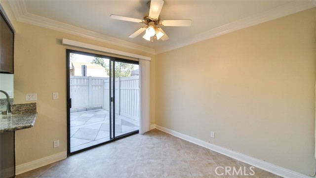 Detail Gallery Image 11 of 42 For 1013 W Linden St #5,  Riverside,  CA 92507 - 2 Beds | 1/1 Baths