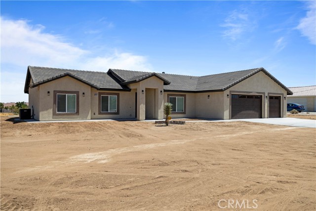 Detail Gallery Image 2 of 42 For 11215 Hawthorne Ave, Hesperia,  CA 92345 - 4 Beds | 2 Baths