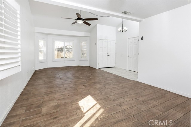 43932 Rembrandt Street, Lancaster CA: https://media.crmls.org/medias/e37b4589-cbbf-479e-8dd9-cc565bbbba69.jpg