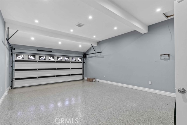17206 Nugent Place, Granada Hills CA: https://media.crmls.org/medias/e37c4c0c-45db-4da8-ae0e-ed725e67a2b1.jpg