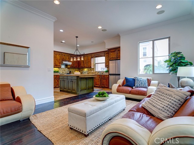 3925 Newton Street, Torrance, California 90505, 4 Bedrooms Bedrooms, ,5 BathroomsBathrooms,Residential,Sold,Newton,SB22173662