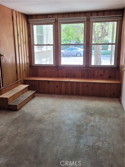 21205 Lopez Street, Woodland Hills CA: https://media.crmls.org/medias/e37ceb1b-1fec-4fb7-9f55-176e4c4ea5a8.jpg