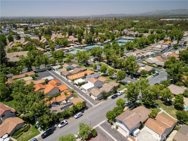 10 Windrow, Irvine CA: https://media.crmls.org/medias/e37dd303-256b-4277-822f-4edbce667d73.jpg