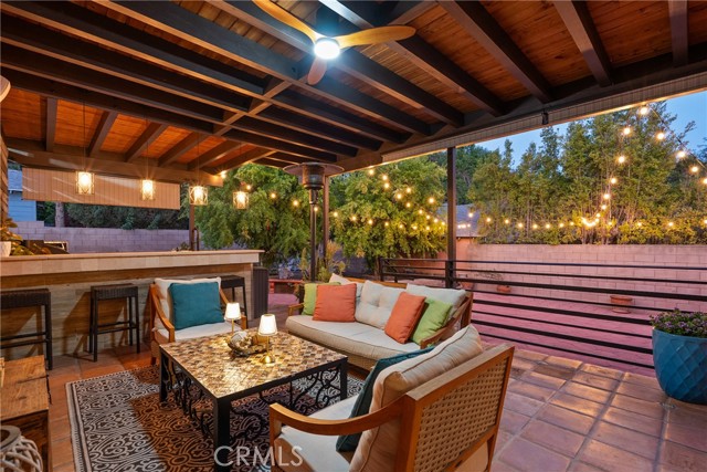 610 S Bel Aire Drive, Burbank CA: https://media.crmls.org/medias/e37e0959-2068-4249-b16c-b96c017a83b3.jpg