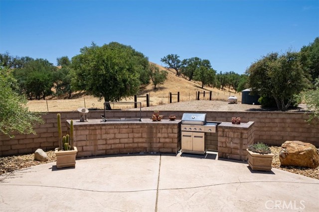 5085 Martingale Circle, San Miguel CA: https://media.crmls.org/medias/e37e9b74-18f0-4ee0-8154-0952a55bbb28.jpg