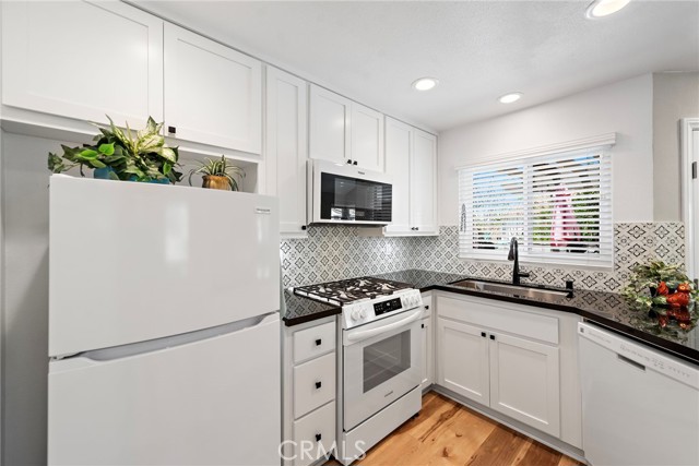 25 Via Tortuga, Rancho Santa Margarita CA: https://media.crmls.org/medias/e37ea325-32f4-4ed0-9633-dcc739666816.jpg