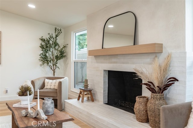 Detail Gallery Image 4 of 34 For 229 East Wilson Street, Costa Mesa,  CA 92627 - 3 Beds | 2 Baths