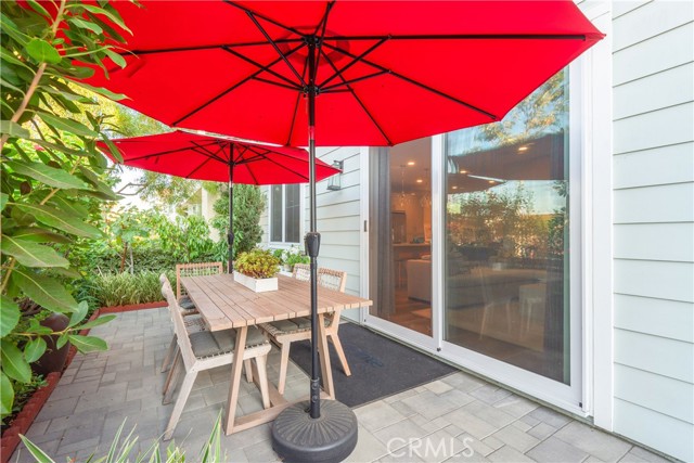 920 E Santa Ana Street, Anaheim CA: https://media.crmls.org/medias/e37f089f-2610-4c91-9c69-6bcc10ede6b1.jpg