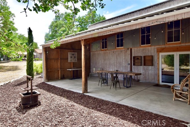 53600 Bradley Lockwood Road, Lockwood CA: https://media.crmls.org/medias/e37f4f15-5813-4d6f-bdf1-42abc0636d14.jpg