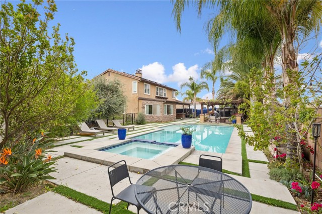 Detail Gallery Image 7 of 57 For 13216 Finish Draft Ct, Corona,  CA 92880 - 5 Beds | 4/1 Baths