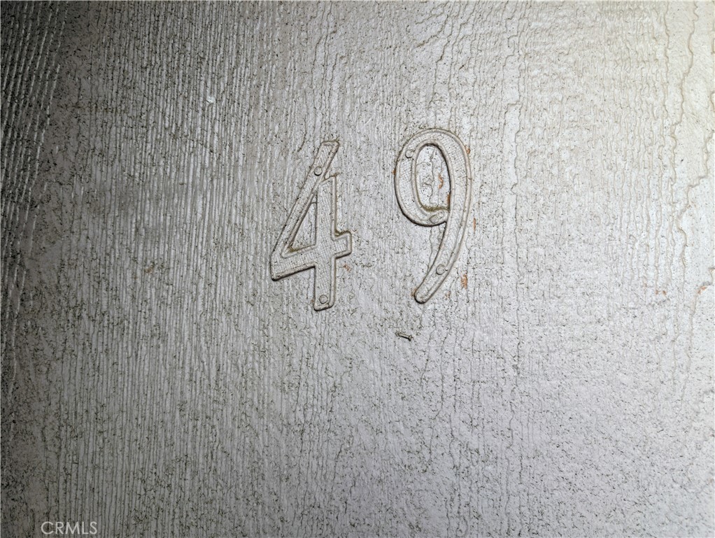https://media.crmls.org/medias/e380072d-94d3-417f-971e-00e1a2b9eadd.jpg?preset=X-Large