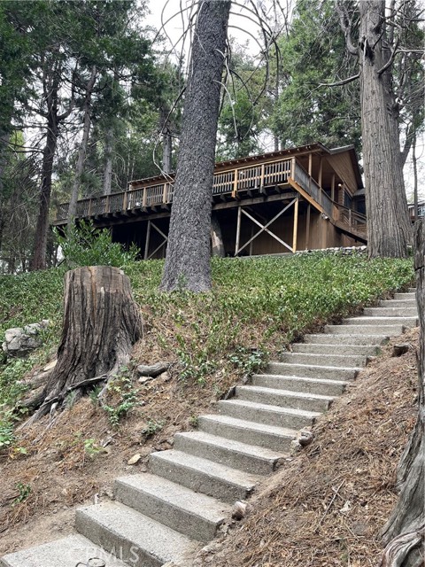 Detail Gallery Image 2 of 12 For 23743 Skyland Dr, Crestline,  CA 92325 - 2 Beds | 1 Baths
