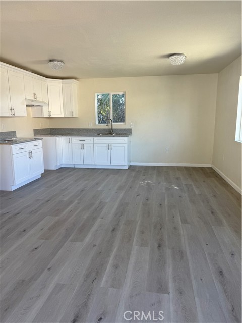 Detail Gallery Image 3 of 17 For 17055 San Bernardino St #2,  Fontana,  CA 92335 - 3 Beds | 2 Baths