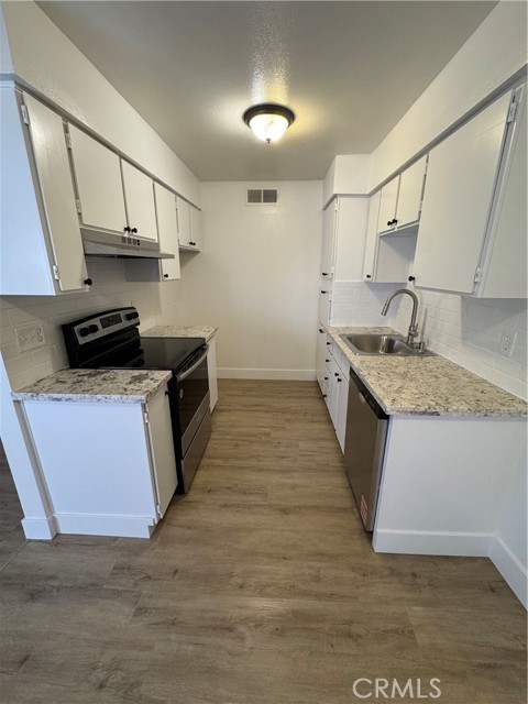 1550 Ashlan, Fresno CA: https://media.crmls.org/medias/e382f206-fdf8-4390-bdba-0da3815abfc1.jpg