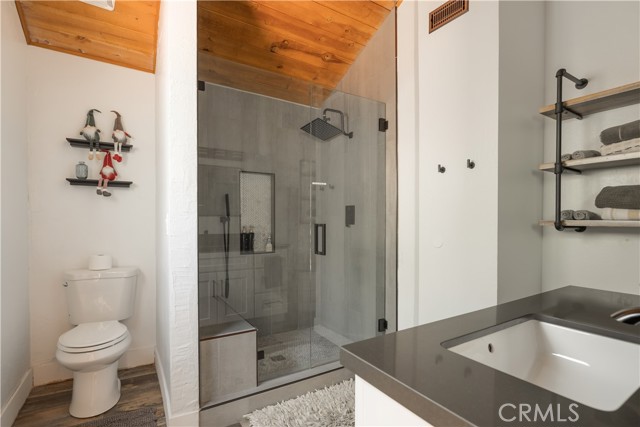 Detail Gallery Image 19 of 36 For 1315 Sequoia Dr, Lake Arrowhead,  CA 92352 - 3 Beds | 2 Baths