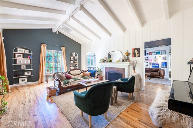 Detail Gallery Image 6 of 44 For 4437 Farmdale, Studio City,  CA 91602 - 3 Beds | 3 Baths