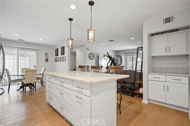15218 Campus Park Drive, Moorpark CA: https://media.crmls.org/medias/e383a1d4-6f8d-49e0-a0b2-a67009cdc788.jpg