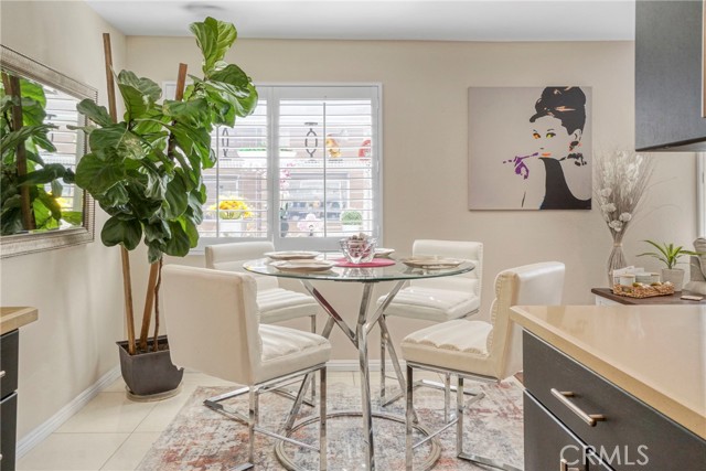 18730 Hatteras Street, Tarzana CA: https://media.crmls.org/medias/e383ca5b-2574-40b6-94ca-3bbe7bbbad72.jpg