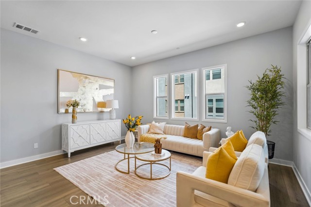 Detail Gallery Image 4 of 62 For 1198 Poppy Ct, Montebello,  CA 90640 - 4 Beds | 3/1 Baths