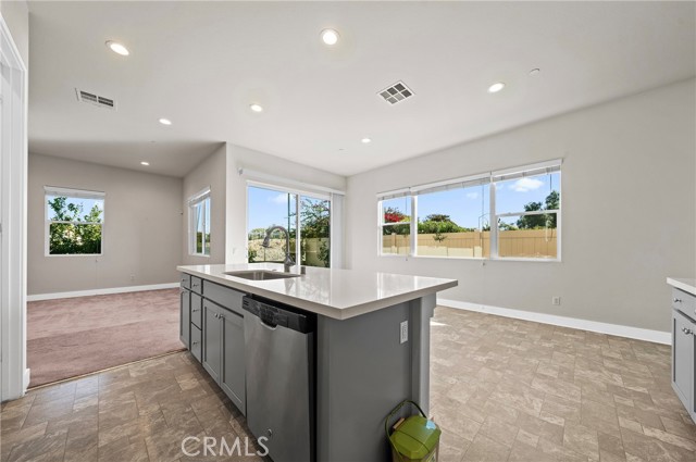Detail Gallery Image 3 of 38 For 5198 Arlington, Chino Hills,  CA 91709 - 5 Beds | 3/1 Baths