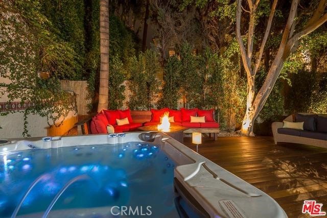 6609 Whitley, Los Angeles, California 90068, 5 Bedrooms Bedrooms, ,2 BathroomsBathrooms,Single Family Residence,For Sale,Whitley,SR24155130