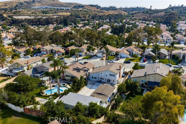 40 Country Wood Drive, Phillips Ranch CA: https://media.crmls.org/medias/e385a50d-a081-4446-a8aa-af89de750cc0.jpg