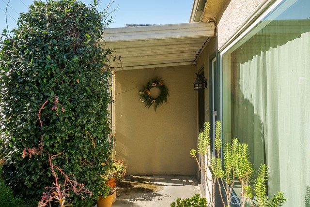 Detail Gallery Image 2 of 26 For 1119 Princeton Dr, Glendale,  CA 91205 - 2 Beds | 1 Baths