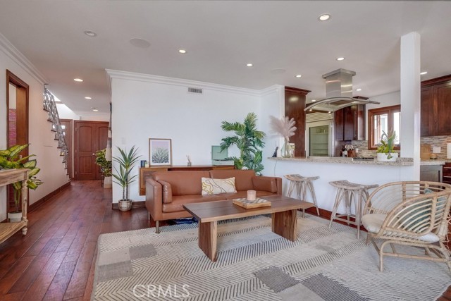 4230 The Strand, Manhattan Beach, California 90266, 3 Bedrooms Bedrooms, ,3 BathroomsBathrooms,Residential,Sold,The Strand,SB21190702