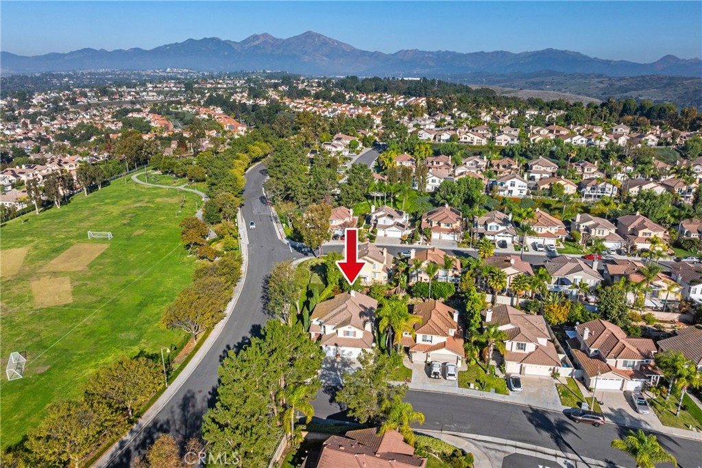 MLS #OC25276815 image #30