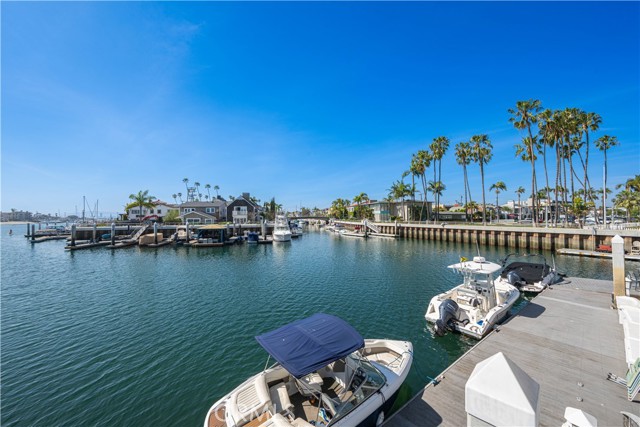 Detail Gallery Image 11 of 75 For 221 Rivo Alto Canal, Long Beach,  CA 90803 - 4 Beds | 5 Baths