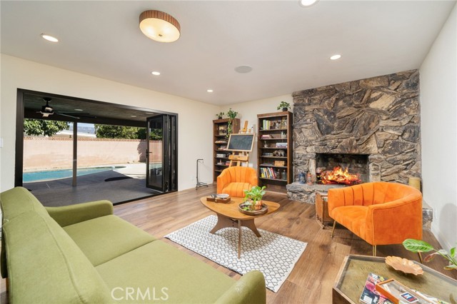 Detail Gallery Image 16 of 37 For 5835 Riverside, Rialto,  CA 92377 - 3 Beds | 2/1 Baths